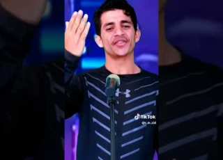 شاب يمني يبكي أثناء أدائه انشودة يارسول الله قدوتنا