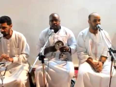 فرقة الانوار بشار الجزائر المنشد حمدون ياسين مقطع من وصلة مولاي السلطان تعالى دوقا دوقا YouTub