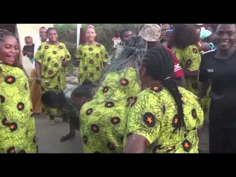 Hii Ndio Fagia Uwanja Ya Maajabu Comedy Africa Mwamba Funny Love Dance