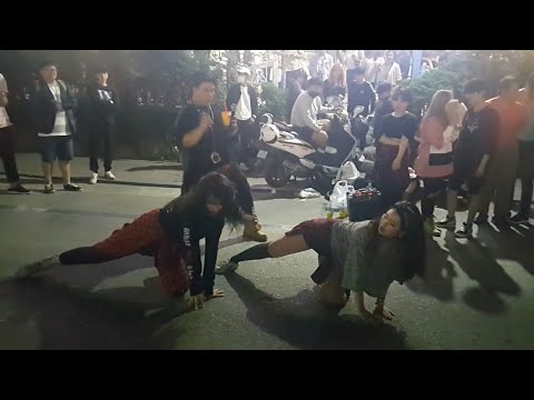 20170520 202316 Romantico 로맨티코 Hongdae Street Busking 홍대 거리 버스킹 SnowHorse 20170520 202316 Romantico 로맨티코 Hongdae Street Busking 홍대 거리 버스킹 SnowHorse