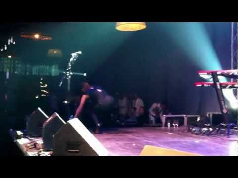 Anelia Pogledni Me V Ochite Live