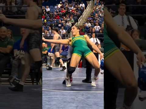 لقطات مجنونة ماذا يفعل المصارع بعد فوزه في المسابقة