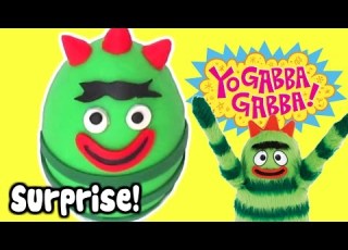  Yo Gabba Gabba Play Doh Surprise Egg GIANT BROBEE So Big And So Full Of Surprise Fun