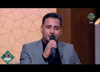 أغمضت عيني كي يراك فؤادي فسمعت أهاتي عليك تنادي