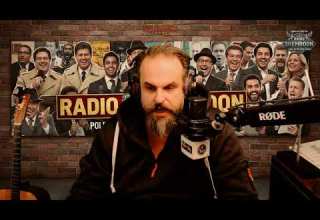 کنفرانس خبری رضاشاه دوم