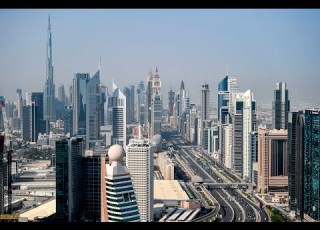 انجازات الشيخ زايد و انجازات الشيخ معمر