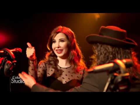 الفنان خوسيه غالفيس يركع ويبوس جزمة نانسي عجرم