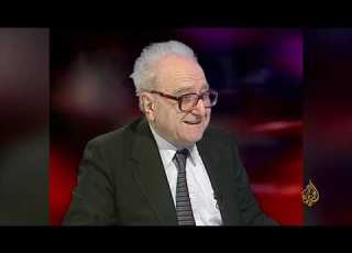  الشريعة والحياة الفيلسوف روجيه جارودي يكشف مع أحمد منصور حقيقة متاجرة اليهود بالهولوكوست