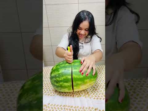 شفا والبطيخه الحمراء