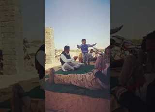   على المجرونة