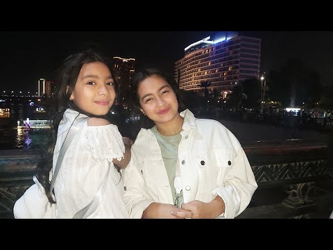 خروجة تانى يوم العيد دخلنا السينما واتمشينا على النيل وكلنا كشرى خروجة تانى يوم العيد دخلنا السينما واتمشينا على النيل وكلنا كشرى