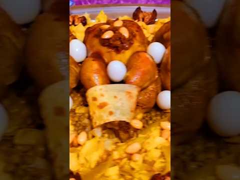 الدجاجة غسلات رجليها نسات ماداز عليها