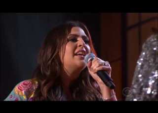 Karen Fairchild Hillary Scott Perform Does He Love You Live 2017 RebaTribute HD 1080p
