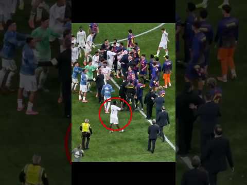 Real Madrid Vs Barcelona Fight