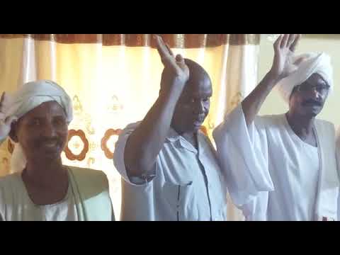 شاهد نظار و شيوخ دارفور يحلفون القسم امام قائد الفرقة ١٦ مشاة نيالا انهم مع الجيش السوداني