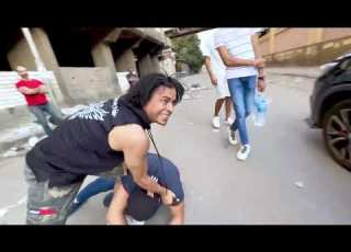 محاولة تثبيت نسر الكونغ فو من بلطجي بجوار محطة المترو دفاع عن النفس Selfdefense
