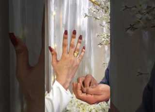 شوفو عريس يلبس خطيبته اربع حلقات يوم خطبتهم
