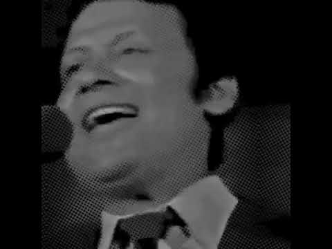 Adaweya محمد رشدى فى إيديا المزامير و فى قلبى المسامير الدنيا غربتنى و أنا الشاب الأمير