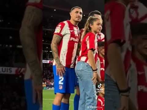 رسميا بنت سواريز لي ابن رونالدو والمهر كره ذهبية