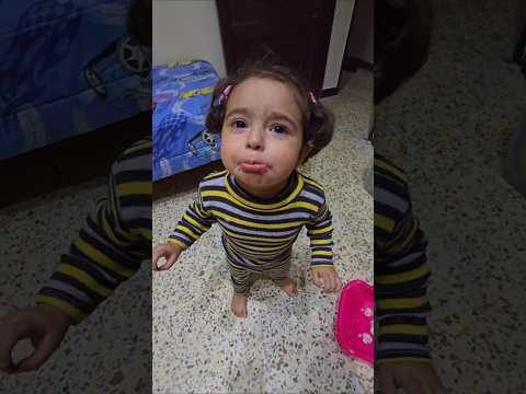 بياعة الكيك كسرت بخاطر البنت الصغيرة أمورة فاميلي