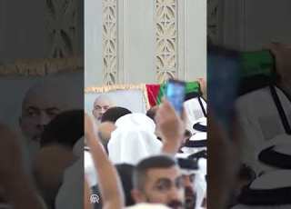 عضو المكتب السياسي لحركة حماس خليل الحية يؤم الآلاف في صلاة الجنازة على هنية وحارسه