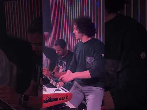 عبسلامـ بيرقص أبو الهـول وانتظرونا أمام هرم خفرع