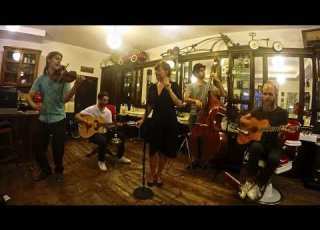 I Ve Got A Feeling I M Falling Hot Club Du Nax