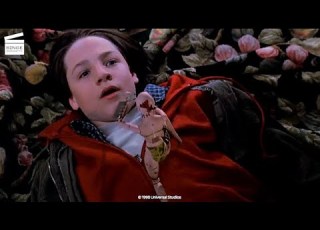  Small Soldiers Alan Rescues Christy HD CLIP