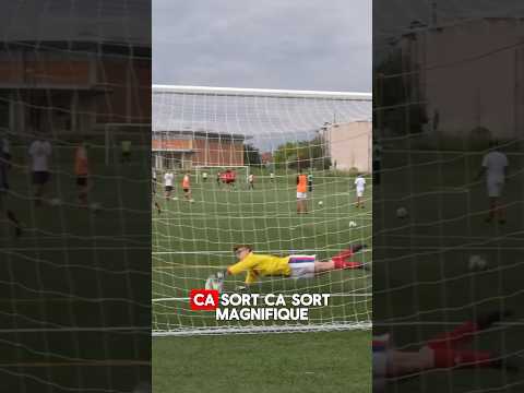 A Player Becomes Goalkeeper And He Does This