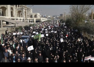 الوقود يشعل مظاهرات الأحواز فى إيران