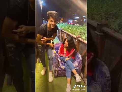 اول ما عرفت انك عايزني جيت اووام مادرش استغنا عنك ياامعلمني الغرام