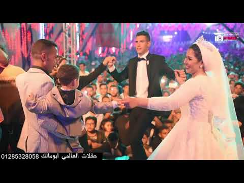 مصطفي كامل بيغني والنعمه دي بحبك وشوف العريس بيغني معه مكسر الفرح مليونيه نادر الروش