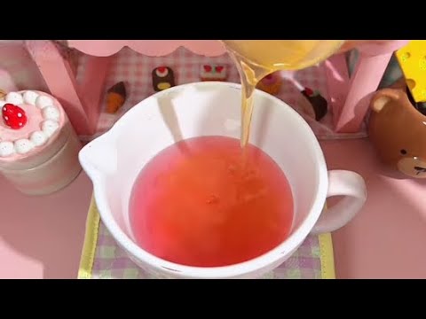 رايحين لعزيمه وغطني بجكيته لماشف فستاني ضييق