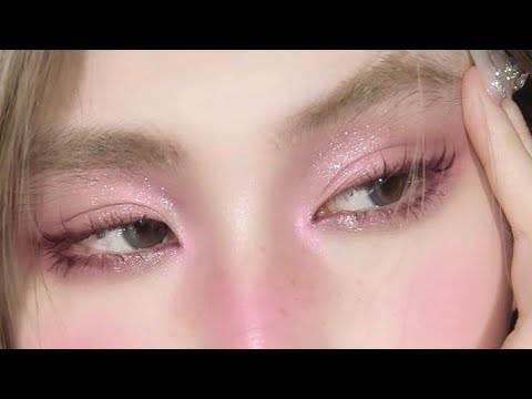 عيون مثالية