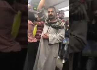  شاهد في المترو والبنت مستمتعة وعاجبها الوضع