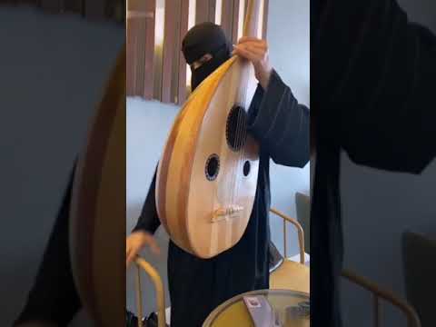بنات سعودية ودق عود