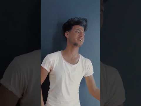 الحزن زى قميص ومتفصل عليا