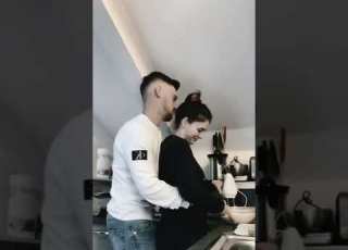 وحشني سؤاله عني أنا ببكي مش بغني