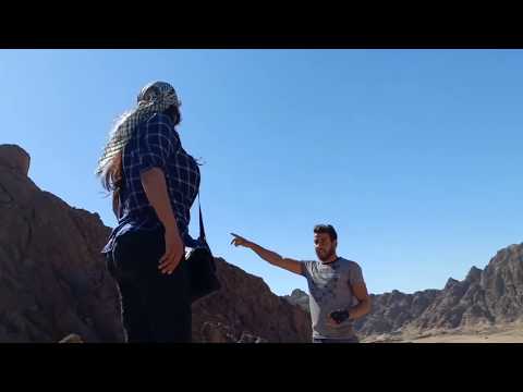 الست المصريه لما تعمل سوبر مان اعلي الجبل