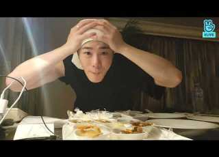  ENG SUB ASTRO Moonbin VLive 220827 Let S Eat