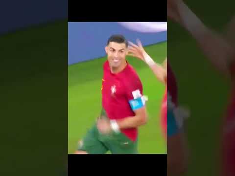 رونالدو سعيد كرة القدم سعيدة