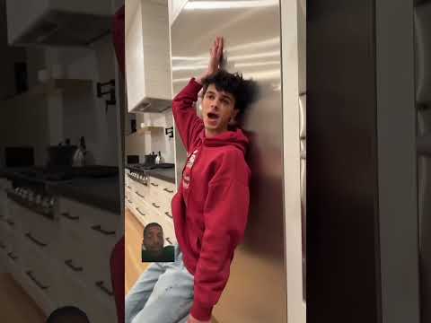 She Eat Pickles Pickle Brentrivera Funny Couple Stitch Milkias Comedy Food Memes