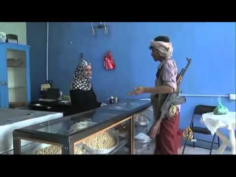 أرزاق أم أمجد صانعة حلويات اليمن