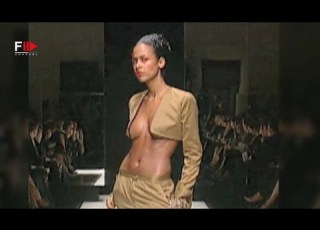  Vintage In Pills GIANFRANCO FERRÉ Spring 2001 Fashion Channel