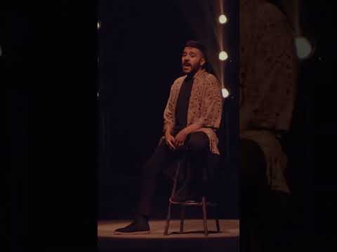 على عيني اشوفك جاية قدامي وابص بعيد احمد كامل علي عيني على عيني اشوفك جاية قدامي وابص بعيد احمد كامل علي عيني