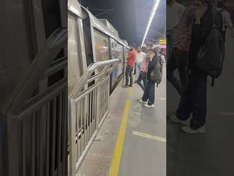 Noida Sector 18 Matro Song