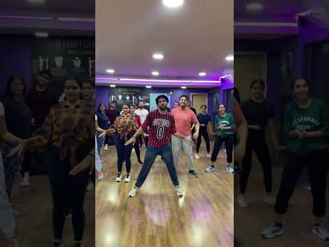 Akela Hai Mr Khiladi Miss Khiladi Chahiye Shorts Youtubeshorts