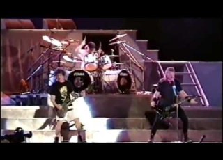  Metallica 2x4 HD 1995 08 26 Donington U K