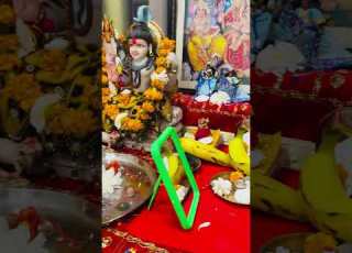  Rahi Na Koi Kangal Sakhi Maa Ho Jata Hai Mala Mali Sari Maiya Ke Dar Jaana Hai