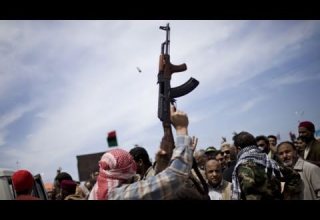 أنباء عن سيطرة المعارضين على معبر ليبي مع تونس